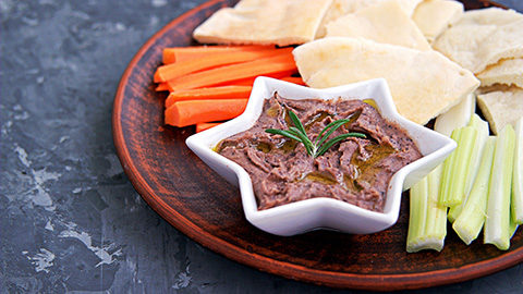 A visual depiction of the red bean garlic dip.